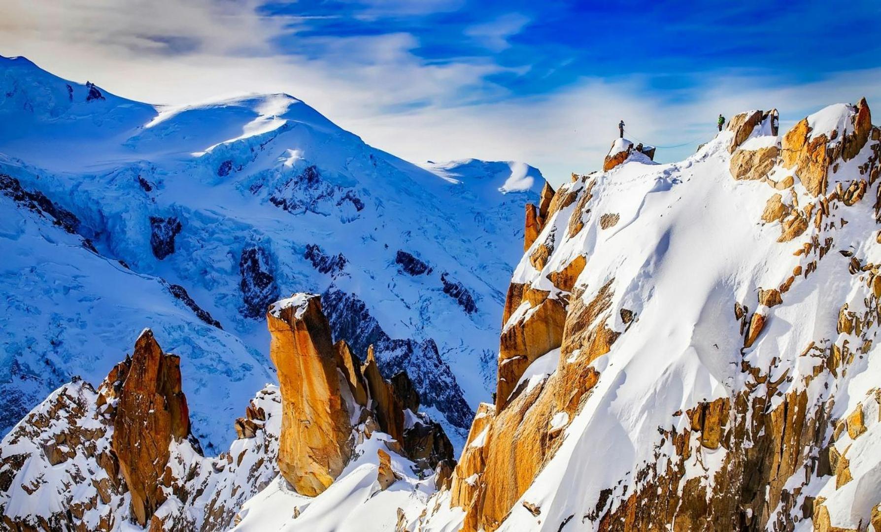 Apartment Au Bon Coin - Luxury Chamonix Hidden Haven, Mont Blanc View, Hot Tub And Garden Eksteriør billede