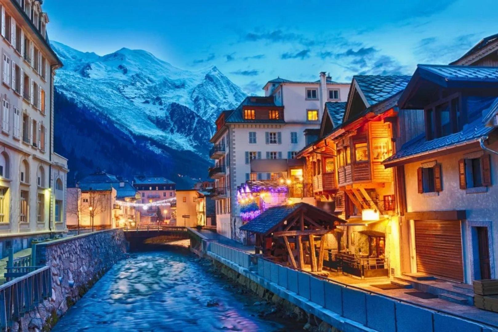 Apartment Au Bon Coin - Luxury Chamonix Hidden Haven, Mont Blanc View, Hot Tub And Garden Eksteriør billede